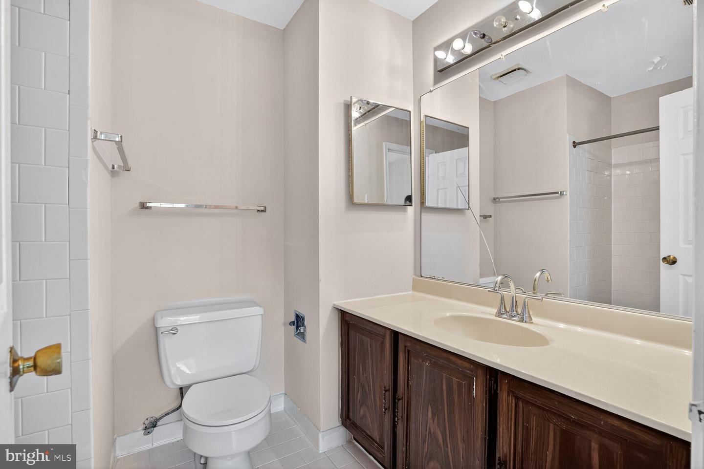 7937 BETHELEN WOODS LN, SPRINGFIELD, Virginia 22153, 3 Bedrooms Bedrooms, ,2 BathroomsBathrooms,Residential,For sale,7937 BETHELEN WOODS LN,VAFX2260120 MLS # VAFX2260120