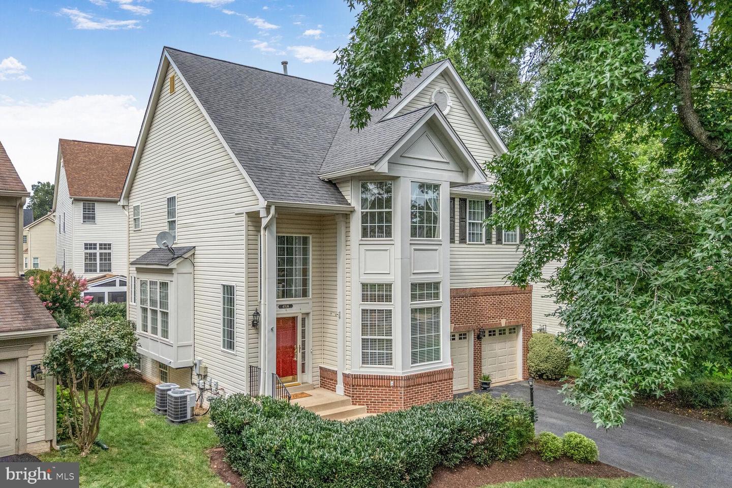 47536 HIDDEN COVE CT, STERLING, Virginia 20165, 5 Bedrooms Bedrooms, ,3 BathroomsBathrooms,Residential,For sale,47536 HIDDEN COVE CT,VALO2104210 MLS # VALO2104210