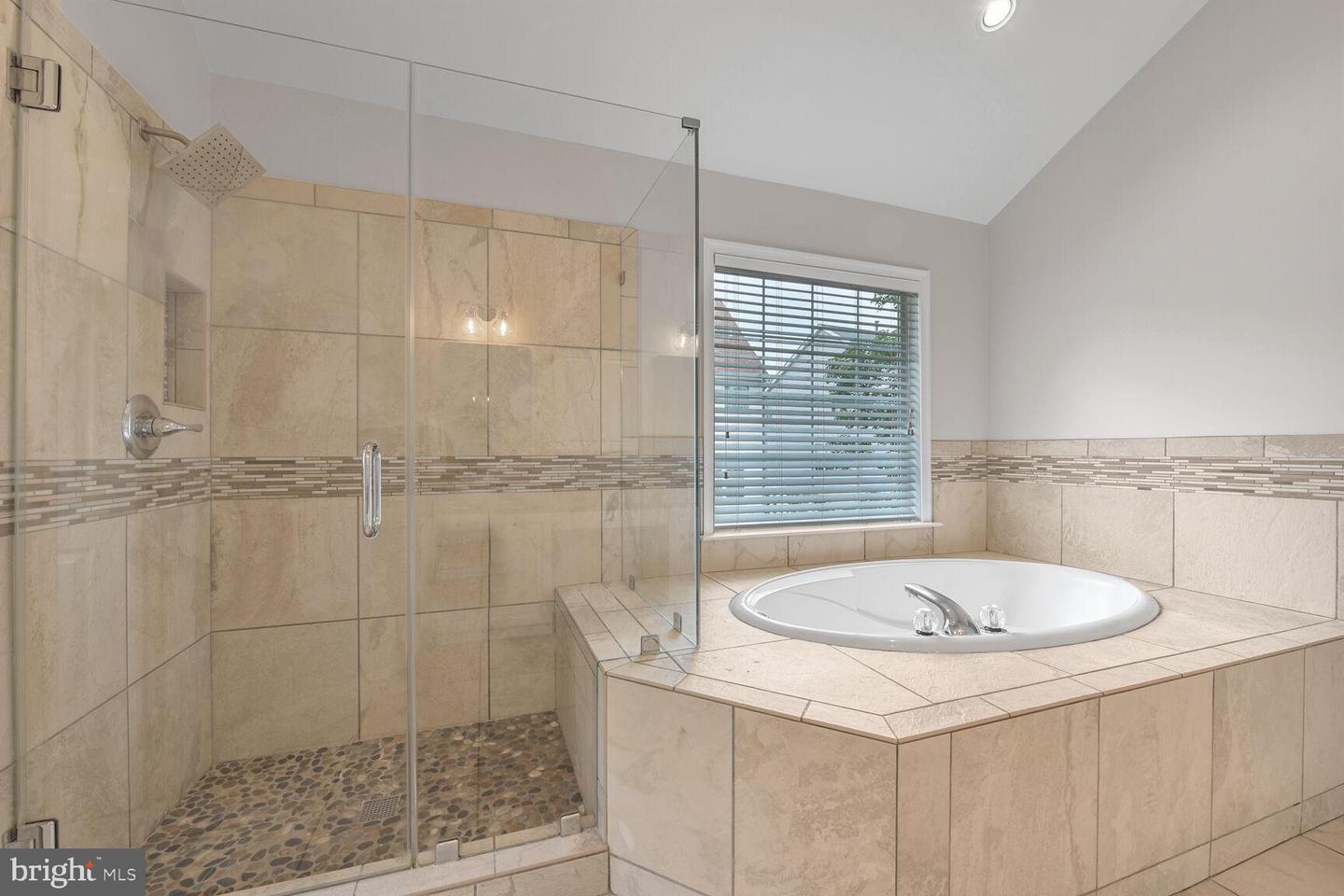 47536 HIDDEN COVE CT, STERLING, Virginia 20165, 5 Bedrooms Bedrooms, ,3 BathroomsBathrooms,Residential,For sale,47536 HIDDEN COVE CT,VALO2104210 MLS # VALO2104210