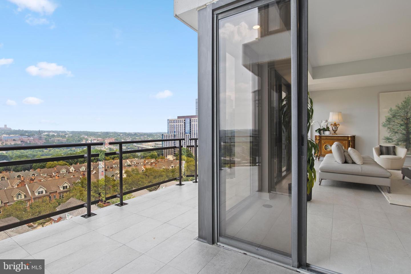 1530 KEY BLVD #1318, ARLINGTON, Virginia 22209, 2 Bedrooms Bedrooms, ,3 BathroomsBathrooms,Residential,For sale,1530 KEY BLVD #1318,VAAR2062098 MLS # VAAR2062098