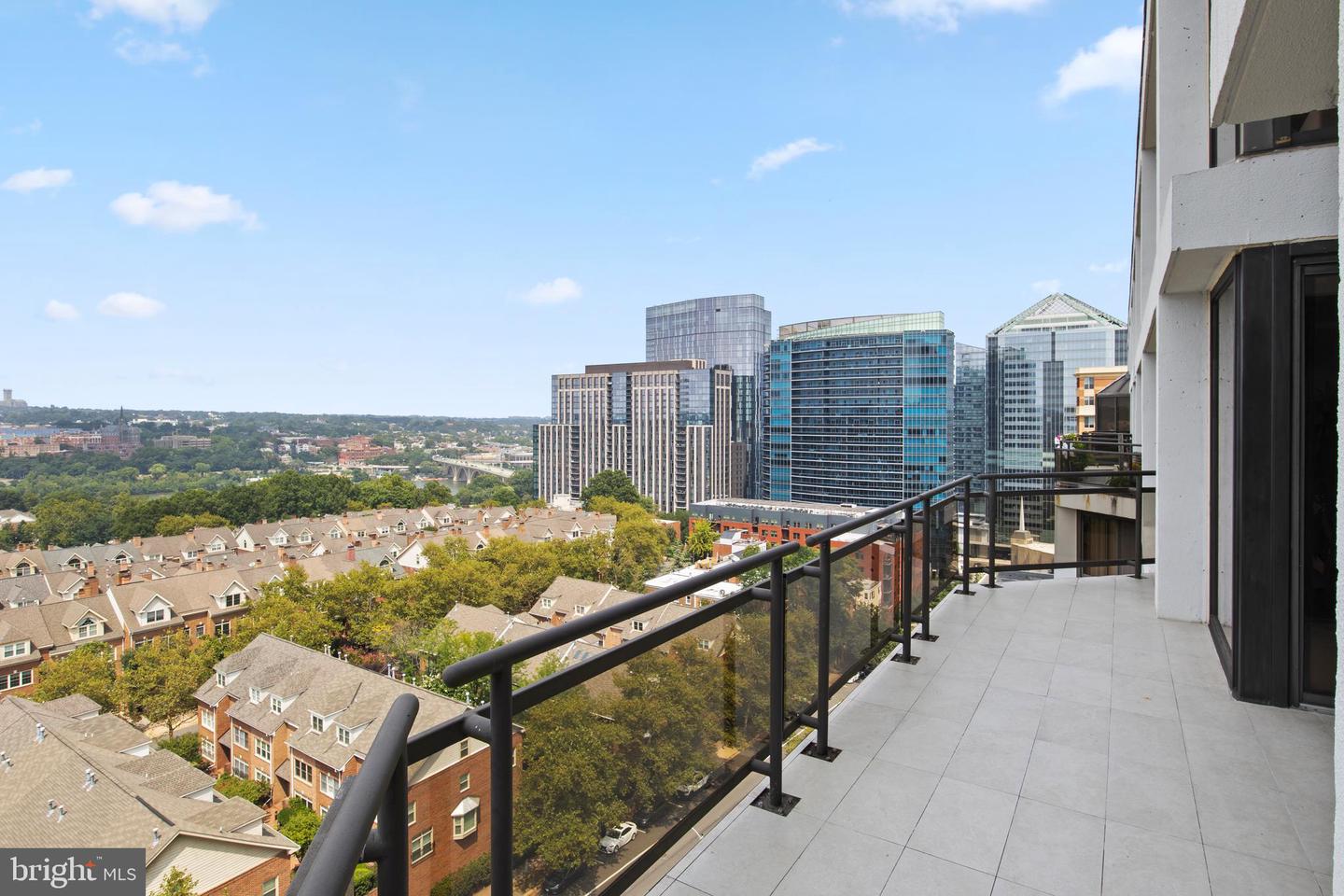 1530 KEY BLVD #1318, ARLINGTON, Virginia 22209, 2 Bedrooms Bedrooms, ,3 BathroomsBathrooms,Residential,For sale,1530 KEY BLVD #1318,VAAR2062098 MLS # VAAR2062098