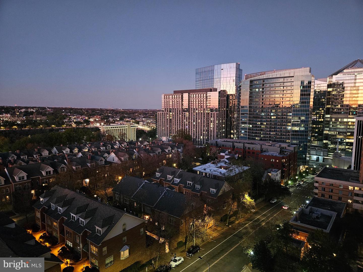 1530 KEY BLVD #1318, ARLINGTON, Virginia 22209, 2 Bedrooms Bedrooms, ,3 BathroomsBathrooms,Residential,For sale,1530 KEY BLVD #1318,VAAR2062098 MLS # VAAR2062098