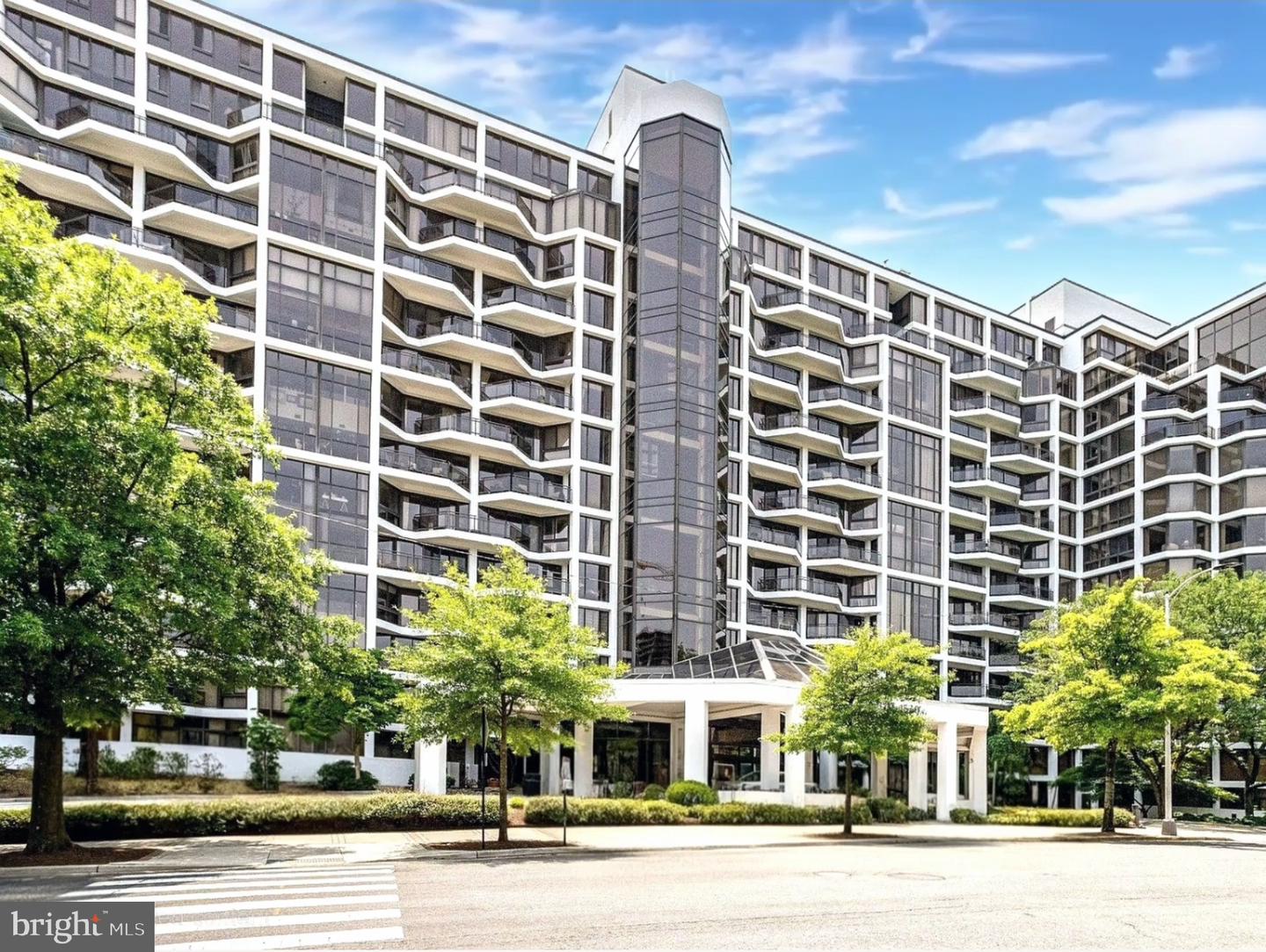 1530 KEY BLVD #1318, ARLINGTON, Virginia 22209, 2 Bedrooms Bedrooms, ,3 BathroomsBathrooms,Residential,For sale,1530 KEY BLVD #1318,VAAR2062098 MLS # VAAR2062098