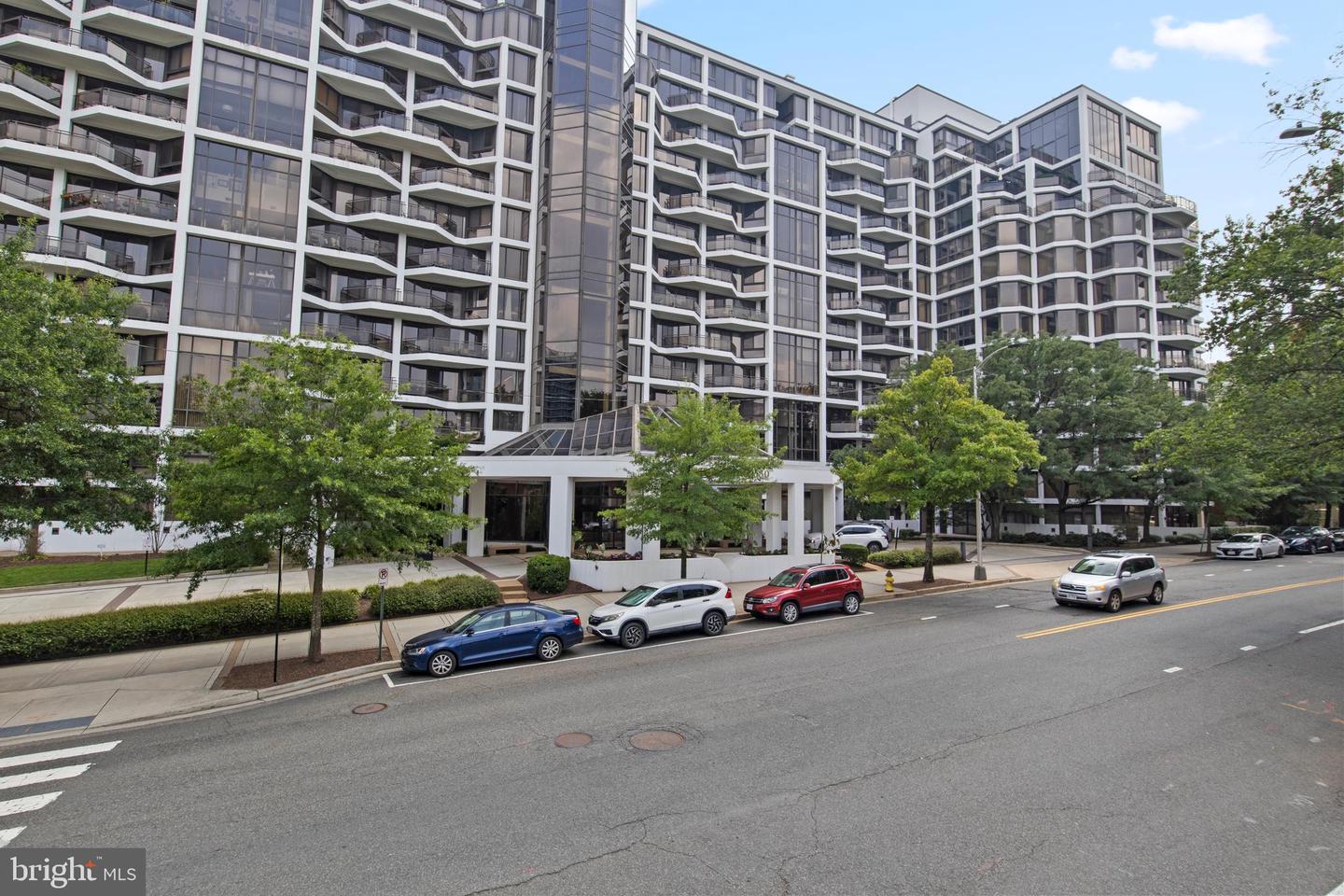 1530 KEY BLVD #1318, ARLINGTON, Virginia 22209, 2 Bedrooms Bedrooms, ,3 BathroomsBathrooms,Residential,For sale,1530 KEY BLVD #1318,VAAR2062098 MLS # VAAR2062098
