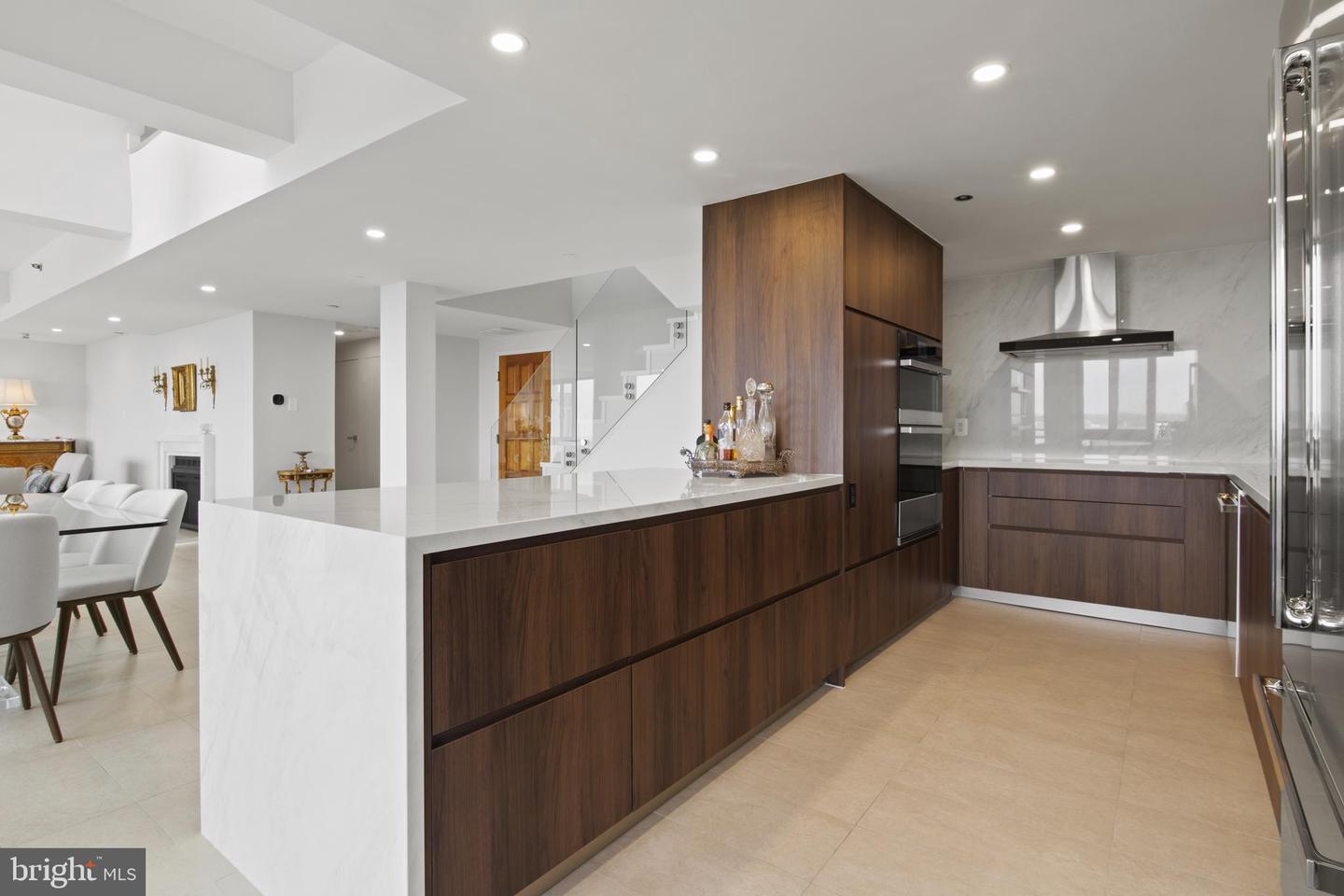 1530 KEY BLVD #1318, ARLINGTON, Virginia 22209, 2 Bedrooms Bedrooms, ,3 BathroomsBathrooms,Residential,For sale,1530 KEY BLVD #1318,VAAR2062098 MLS # VAAR2062098