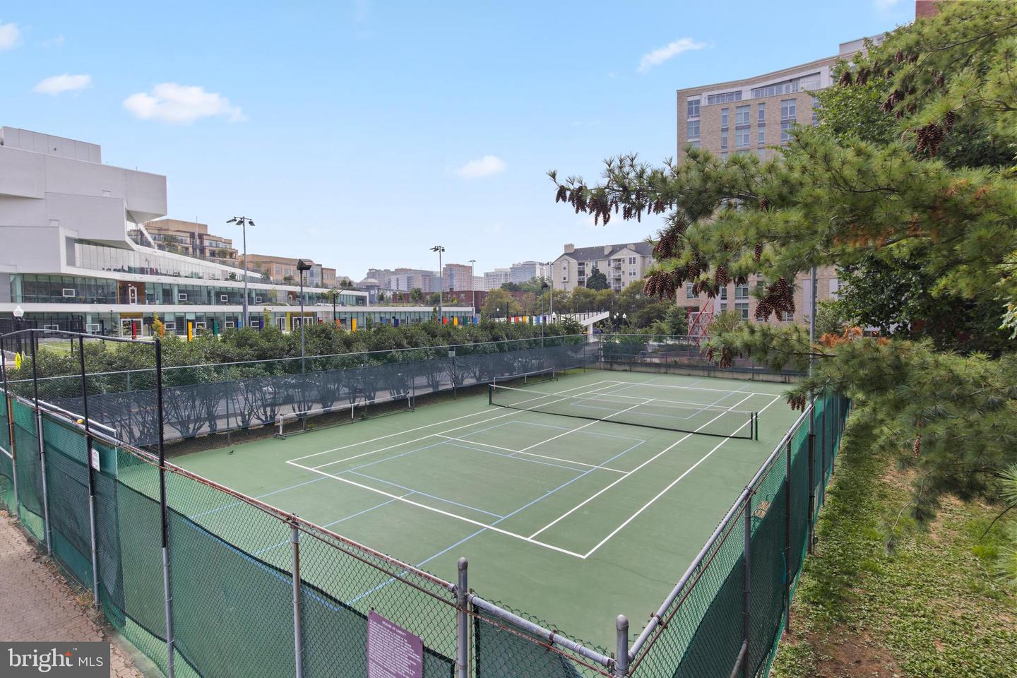 1530 KEY BLVD #1318, ARLINGTON, Virginia 22209, 2 Bedrooms Bedrooms, ,3 BathroomsBathrooms,Residential,For sale,1530 KEY BLVD #1318,VAAR2062098 MLS # VAAR2062098