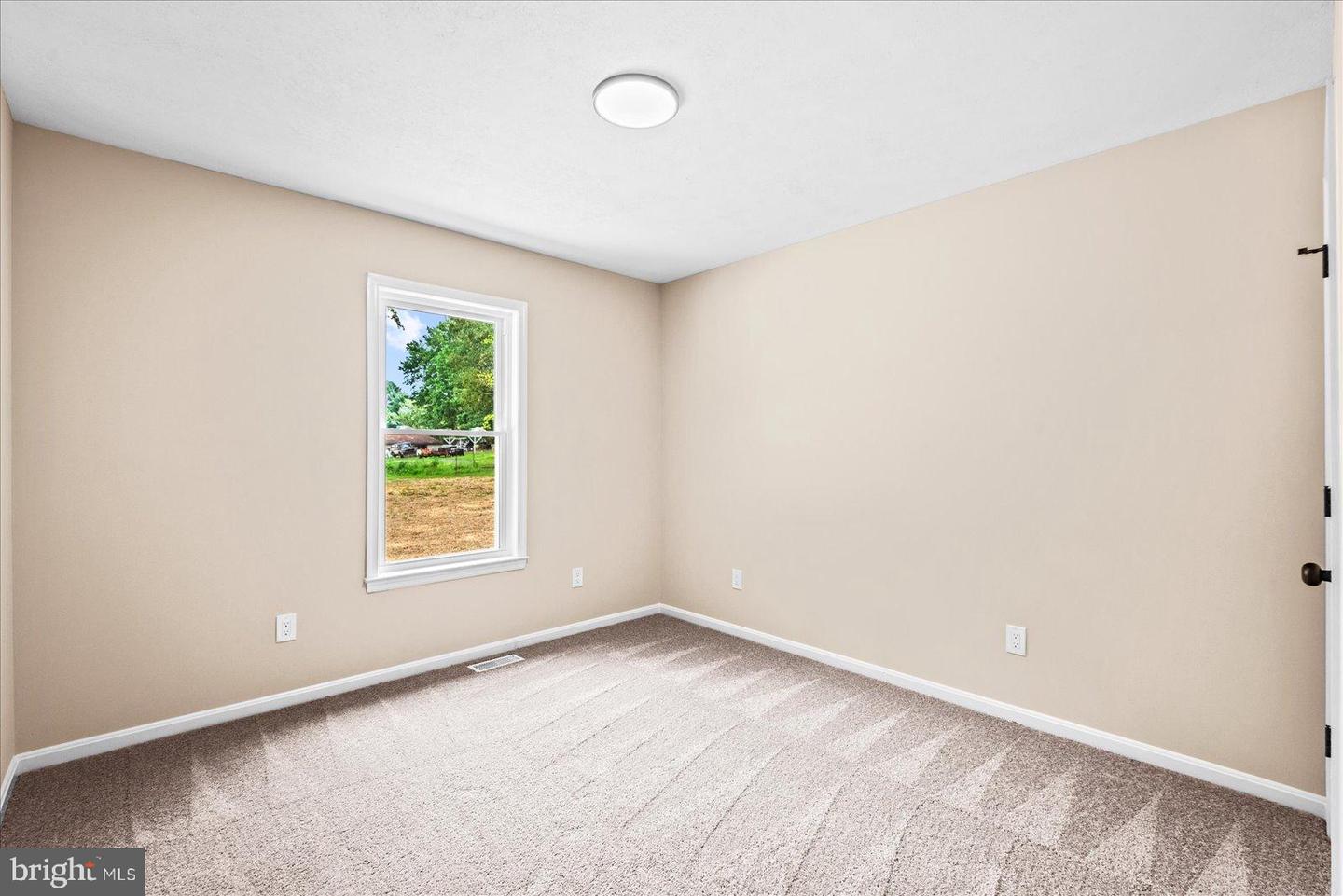 17009 DOUGLAS RD, BARBOURSVILLE, Virginia 22923, 3 Bedrooms Bedrooms, 4 Rooms Rooms,1 BathroomBathrooms,Residential,For sale,17009 DOUGLAS RD,VAOR2010444 MLS # VAOR2010444