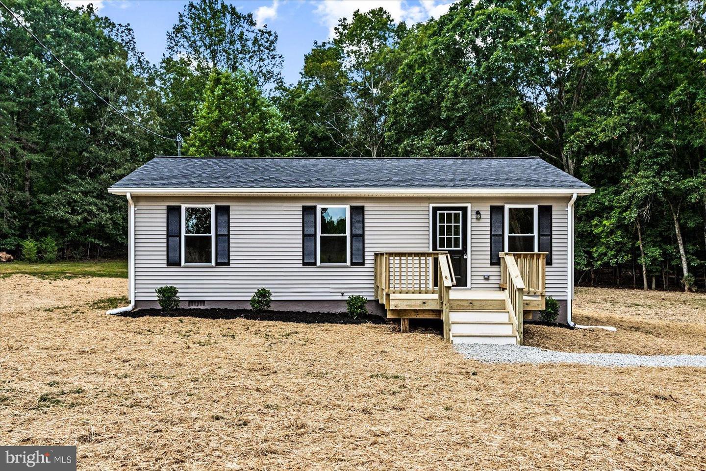 17009 DOUGLAS RD, BARBOURSVILLE, Virginia 22923, 3 Bedrooms Bedrooms, 4 Rooms Rooms,1 BathroomBathrooms,Residential,For sale,17009 DOUGLAS RD,VAOR2010444 MLS # VAOR2010444