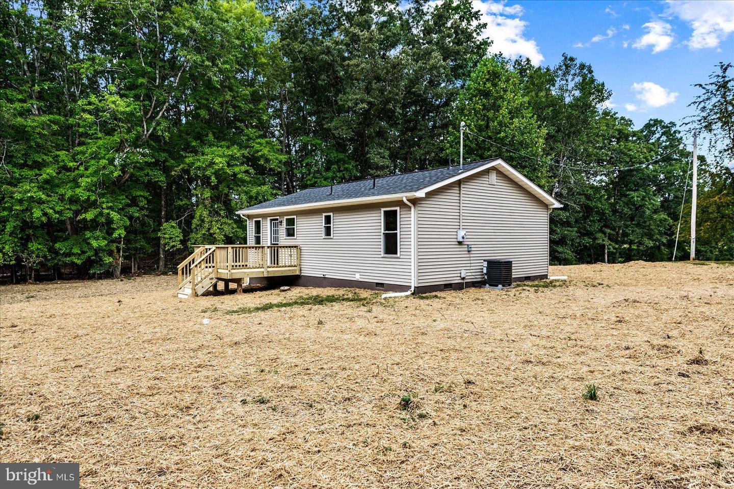 17009 DOUGLAS RD, BARBOURSVILLE, Virginia 22923, 3 Bedrooms Bedrooms, 4 Rooms Rooms,1 BathroomBathrooms,Residential,For sale,17009 DOUGLAS RD,VAOR2010444 MLS # VAOR2010444