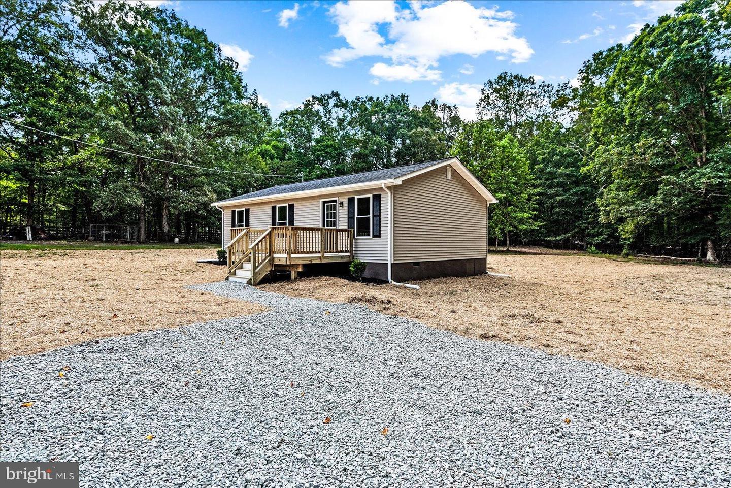 17009 DOUGLAS RD, BARBOURSVILLE, Virginia 22923, 3 Bedrooms Bedrooms, 4 Rooms Rooms,1 BathroomBathrooms,Residential,For sale,17009 DOUGLAS RD,VAOR2010444 MLS # VAOR2010444