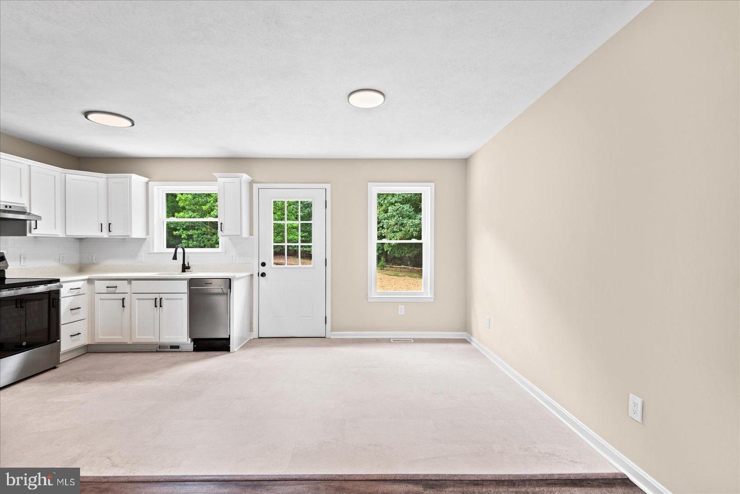 17009 DOUGLAS RD, BARBOURSVILLE, Virginia 22923, 3 Bedrooms Bedrooms, 4 Rooms Rooms,1 BathroomBathrooms,Residential,For sale,17009 DOUGLAS RD,VAOR2010444 MLS # VAOR2010444