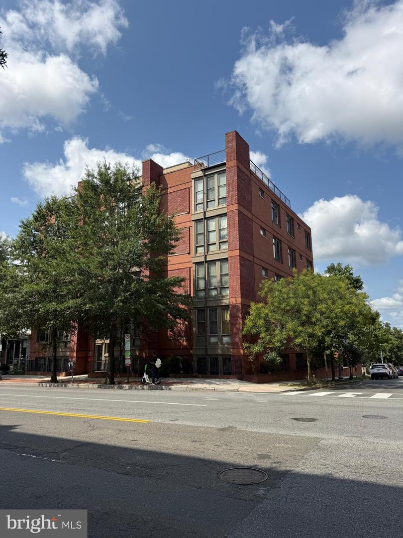 2910 GEORGIA AVE NW #404, WASHINGTON, District Of Columbia 20001, 2 Bedrooms Bedrooms, ,2 BathroomsBathrooms,Residential,For sale,2910 GEORGIA AVE NW #404,DCDC2214668 MLS # DCDC2214668