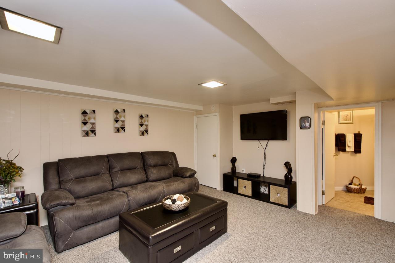 24 CRITTENDEN ST NE, WASHINGTON, District Of Columbia 20011, 2 Bedrooms Bedrooms, ,2 BathroomsBathrooms,Residential,For sale,24 CRITTENDEN ST NE,DCDC2214670 MLS # DCDC2214670