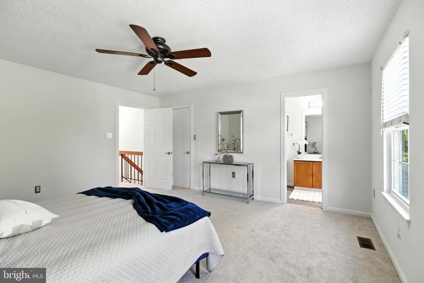 5842 WYE OAK COMMONS CT #21, BURKE, Virginia 22015, 3 Bedrooms Bedrooms, ,2 BathroomsBathrooms,Residential,For sale,5842 WYE OAK COMMONS CT #21,VAFX2260582 MLS # VAFX2260582