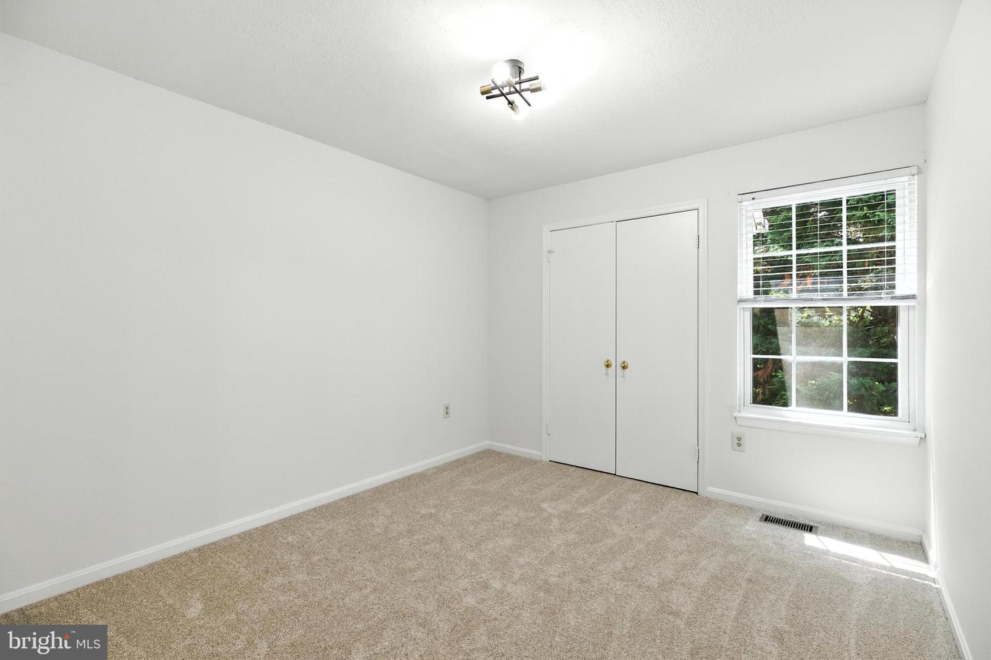 5842 WYE OAK COMMONS CT #21, BURKE, Virginia 22015, 3 Bedrooms Bedrooms, ,2 BathroomsBathrooms,Residential,For sale,5842 WYE OAK COMMONS CT #21,VAFX2260582 MLS # VAFX2260582