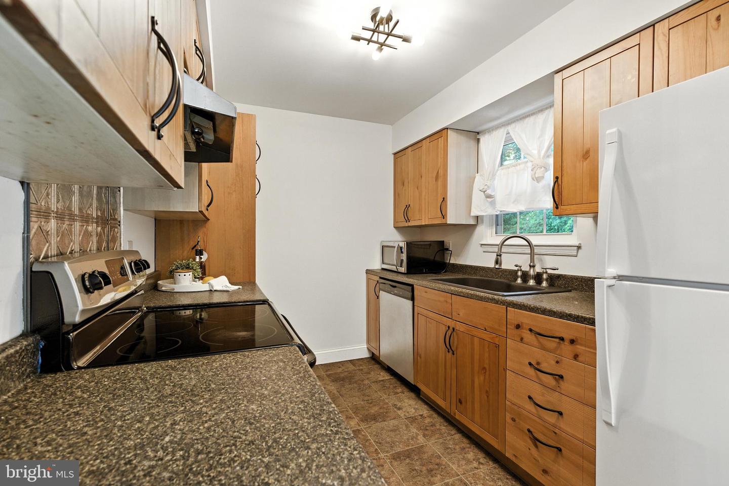 5842 WYE OAK COMMONS CT #21, BURKE, Virginia 22015, 3 Bedrooms Bedrooms, ,2 BathroomsBathrooms,Residential,For sale,5842 WYE OAK COMMONS CT #21,VAFX2260582 MLS # VAFX2260582