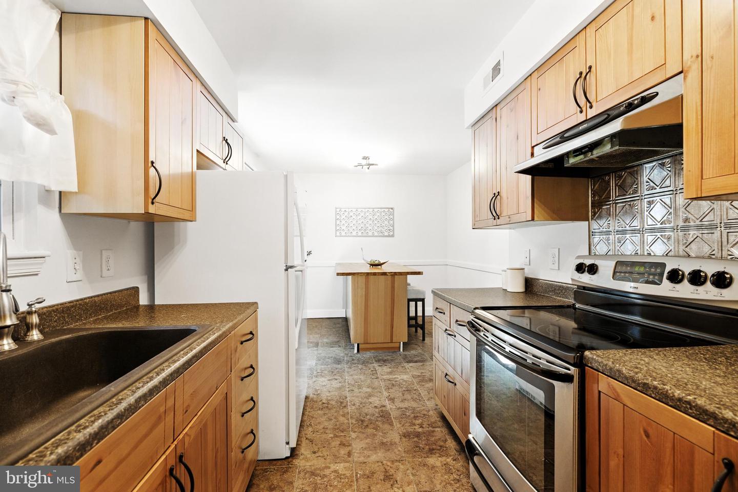 5842 WYE OAK COMMONS CT #21, BURKE, Virginia 22015, 3 Bedrooms Bedrooms, ,2 BathroomsBathrooms,Residential,For sale,5842 WYE OAK COMMONS CT #21,VAFX2260582 MLS # VAFX2260582