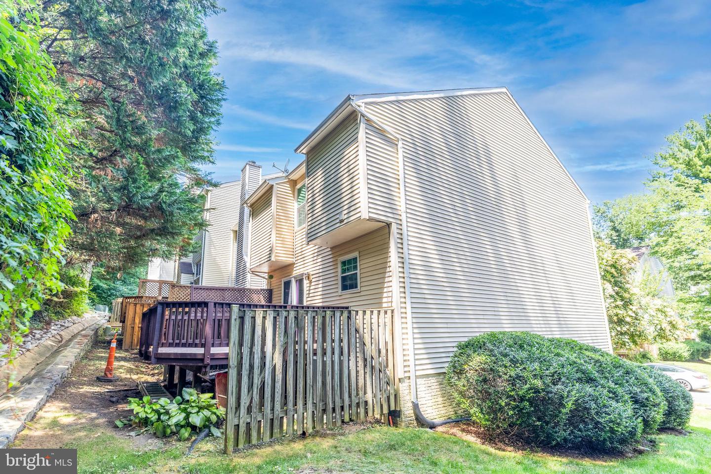 5842 WYE OAK COMMONS CT #21, BURKE, Virginia 22015, 3 Bedrooms Bedrooms, ,2 BathroomsBathrooms,Residential,For sale,5842 WYE OAK COMMONS CT #21,VAFX2260582 MLS # VAFX2260582