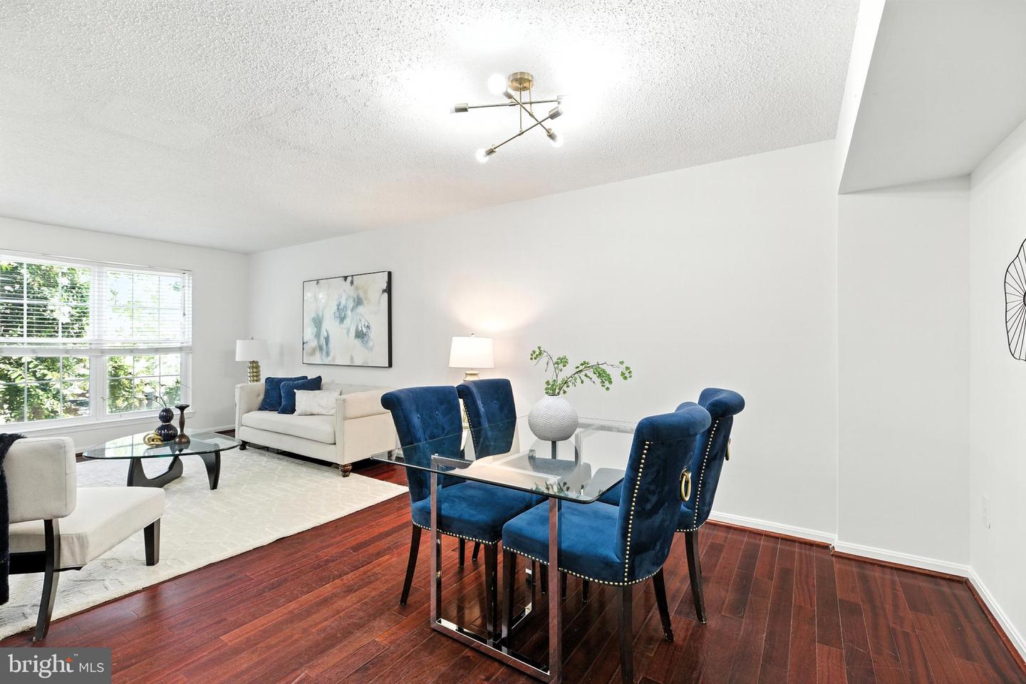 5842 WYE OAK COMMONS CT #21, BURKE, Virginia 22015, 3 Bedrooms Bedrooms, ,2 BathroomsBathrooms,Residential,For sale,5842 WYE OAK COMMONS CT #21,VAFX2260582 MLS # VAFX2260582