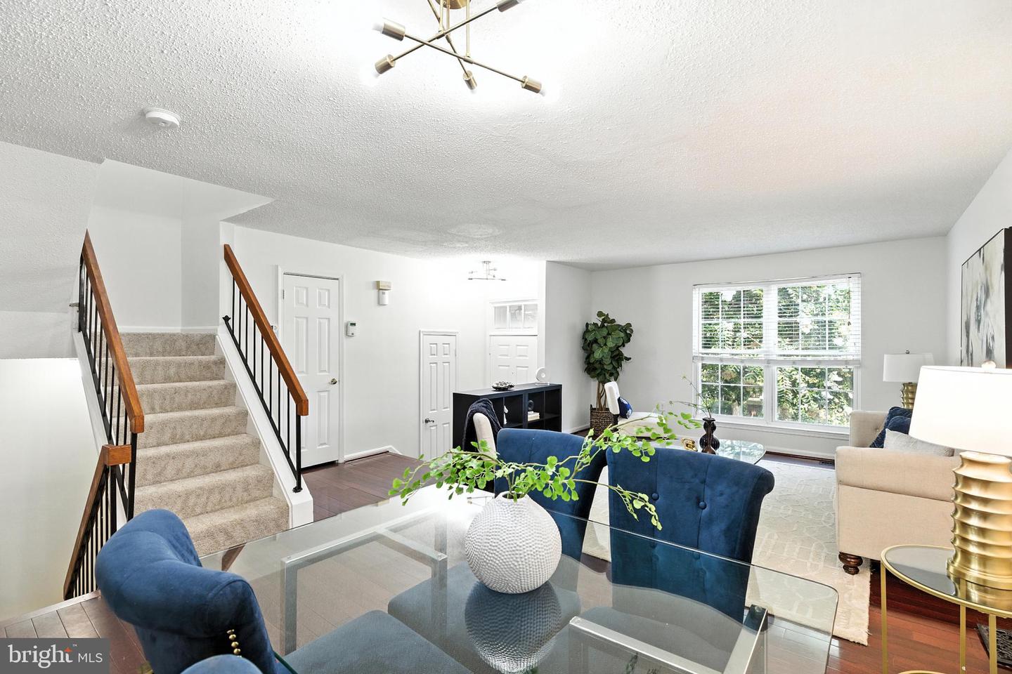 5842 WYE OAK COMMONS CT #21, BURKE, Virginia 22015, 3 Bedrooms Bedrooms, ,2 BathroomsBathrooms,Residential,For sale,5842 WYE OAK COMMONS CT #21,VAFX2260582 MLS # VAFX2260582