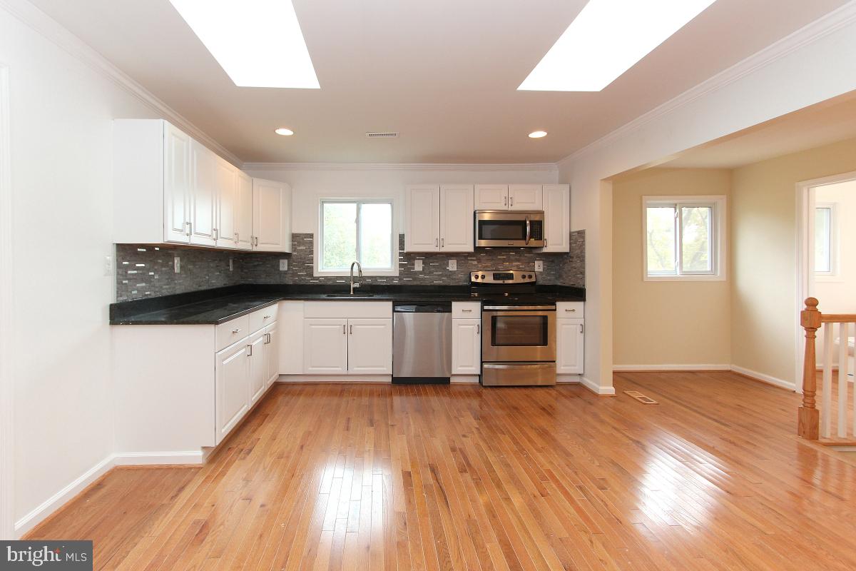ALEXANDRIA, Virginia 22304, 4 Bedrooms Bedrooms, ,2 BathroomsBathrooms,Residential,For sale,VAAX2048456 MLS # VAAX2048456