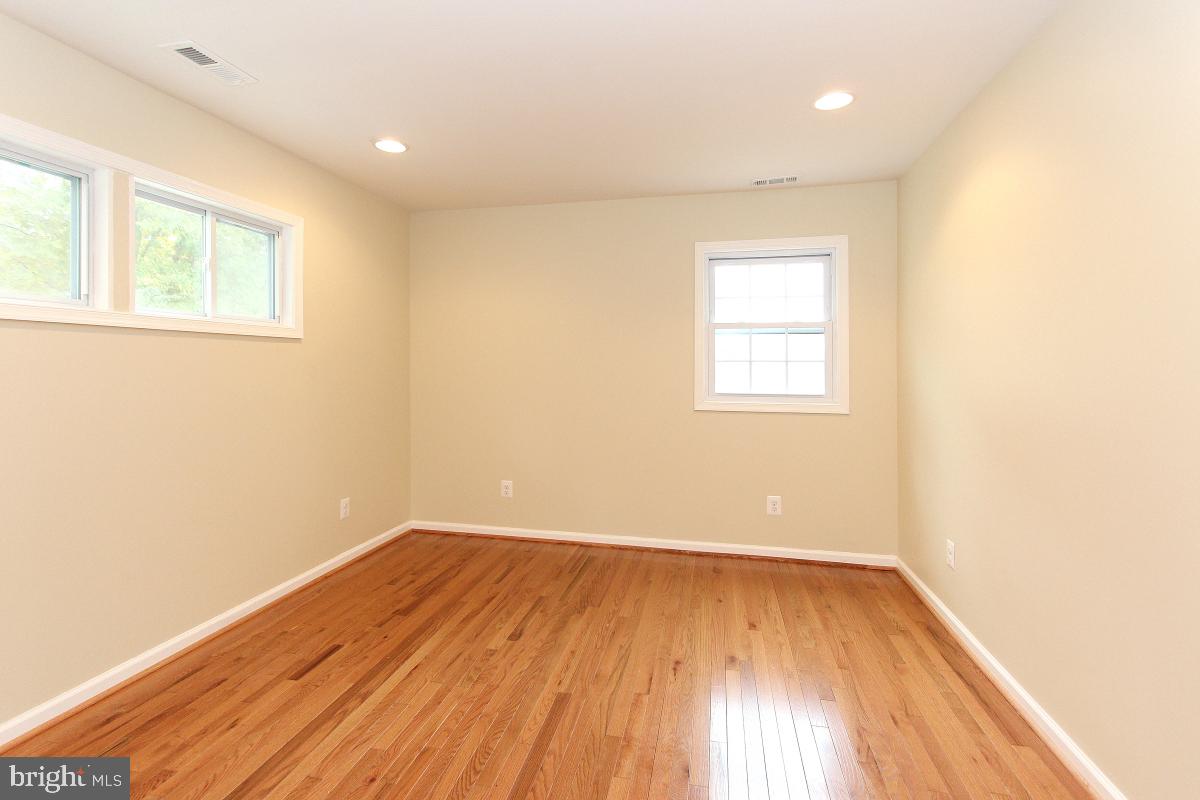 ALEXANDRIA, Virginia 22304, 4 Bedrooms Bedrooms, ,2 BathroomsBathrooms,Residential,For sale,VAAX2048456 MLS # VAAX2048456