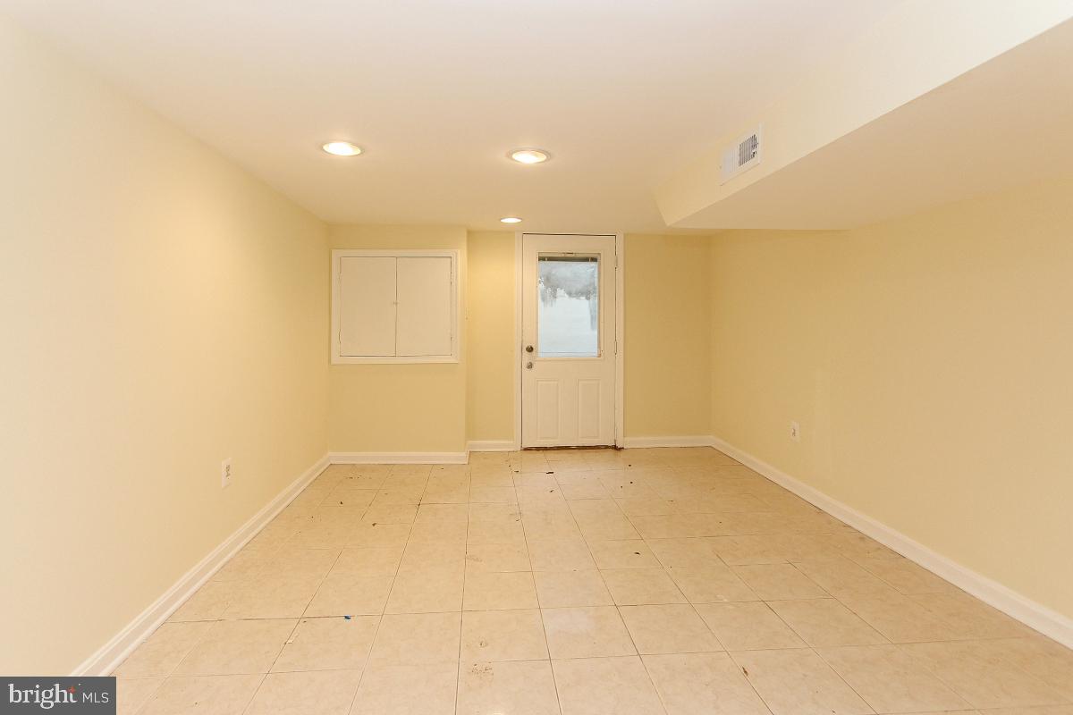 ALEXANDRIA, Virginia 22304, 4 Bedrooms Bedrooms, ,2 BathroomsBathrooms,Residential,For sale,VAAX2048456 MLS # VAAX2048456