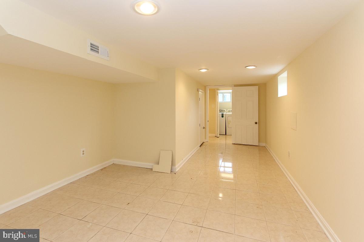 ALEXANDRIA, Virginia 22304, 4 Bedrooms Bedrooms, ,2 BathroomsBathrooms,Residential,For sale,VAAX2048456 MLS # VAAX2048456