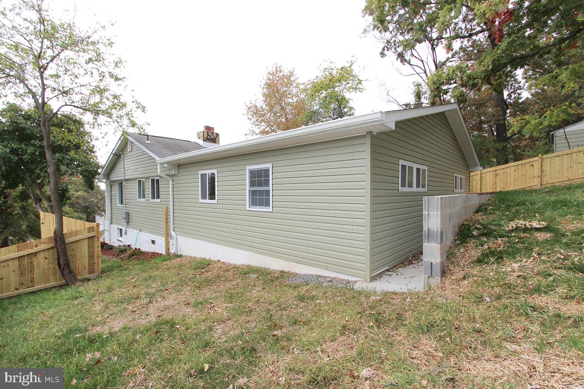 ALEXANDRIA, Virginia 22304, 4 Bedrooms Bedrooms, ,2 BathroomsBathrooms,Residential,For sale,VAAX2048456 MLS # VAAX2048456
