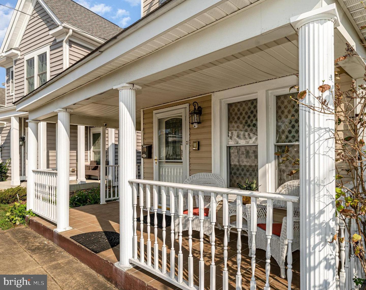 700 LAFAYETTE BLVD, FREDERICKSBURG, Virginia 22401, 4 Bedrooms Bedrooms, ,3 BathroomsBathrooms,Residential,For sale,700 LAFAYETTE BLVD,VAFB2008750 MLS # VAFB2008750