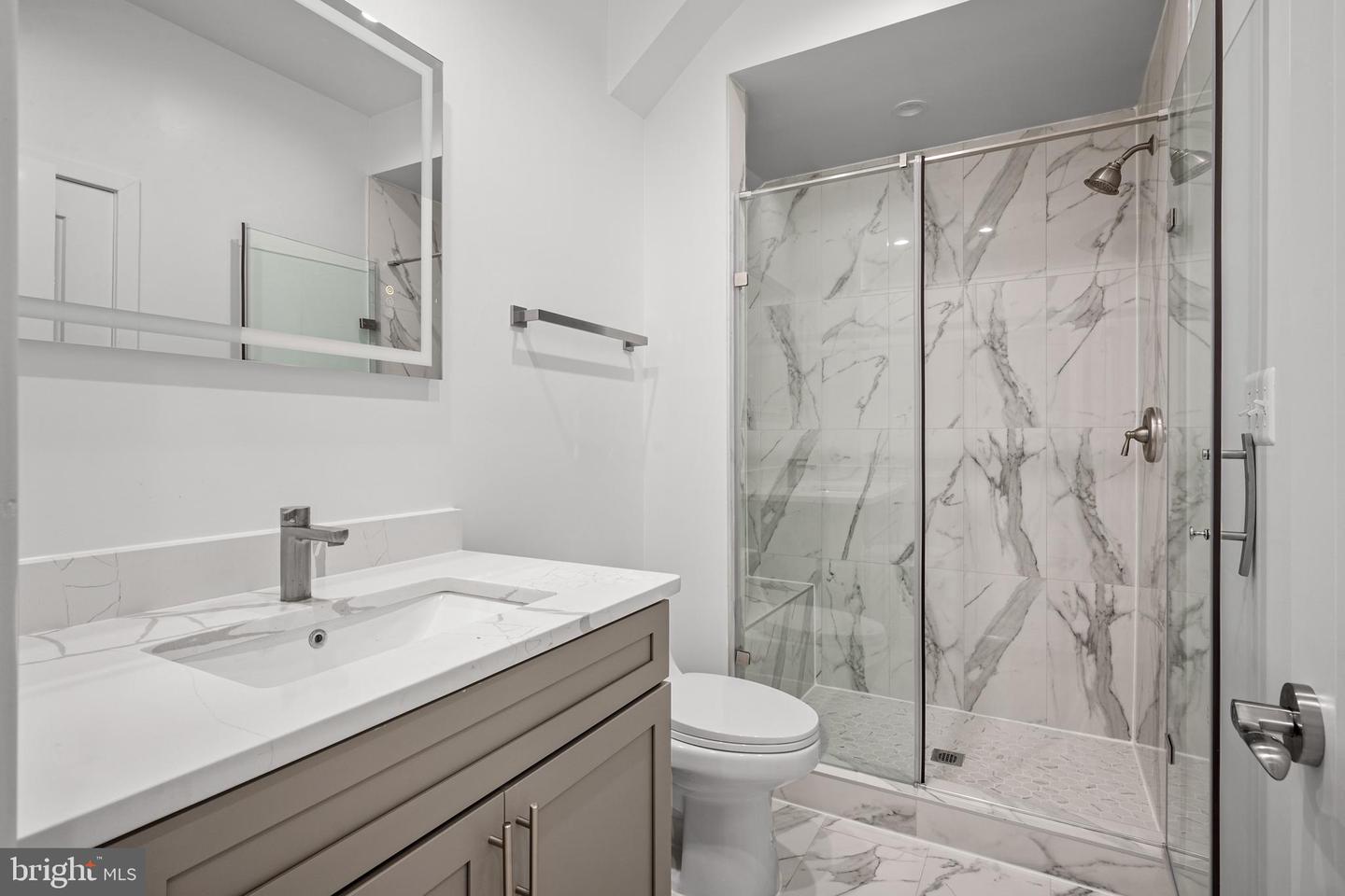 5508 CLAY PL NE, WASHINGTON, District Of Columbia 20019, 5 Bedrooms Bedrooms, ,3 BathroomsBathrooms,Residential,For sale,5508 CLAY PL NE,DCDC2214708 MLS # DCDC2214708