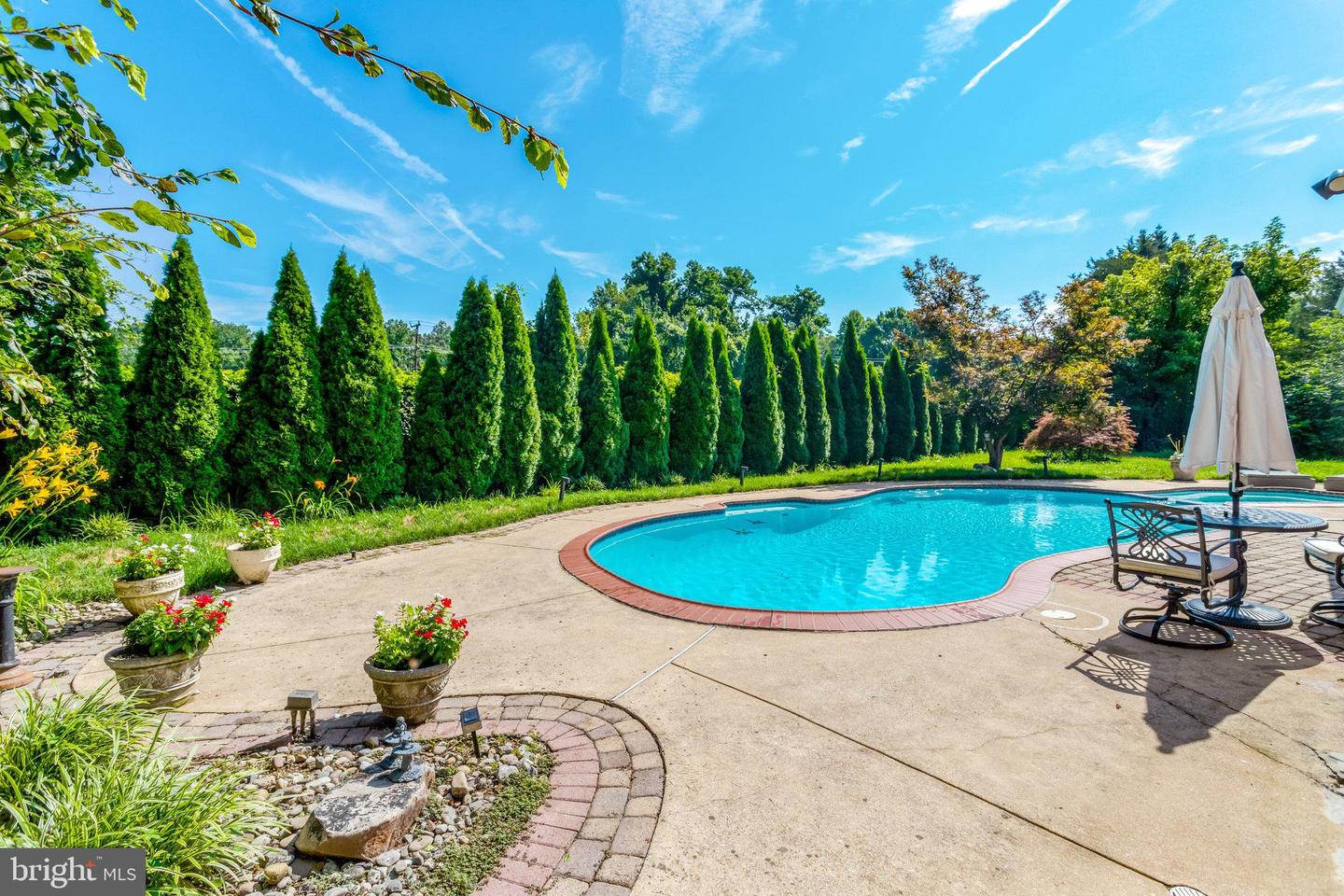 6280 DUNAWAY CT, MCLEAN, Virginia 22101, 5 Bedrooms Bedrooms, ,4 BathroomsBathrooms,Residential,For sale,6280 DUNAWAY CT,VAFX2260666 MLS # VAFX2260666