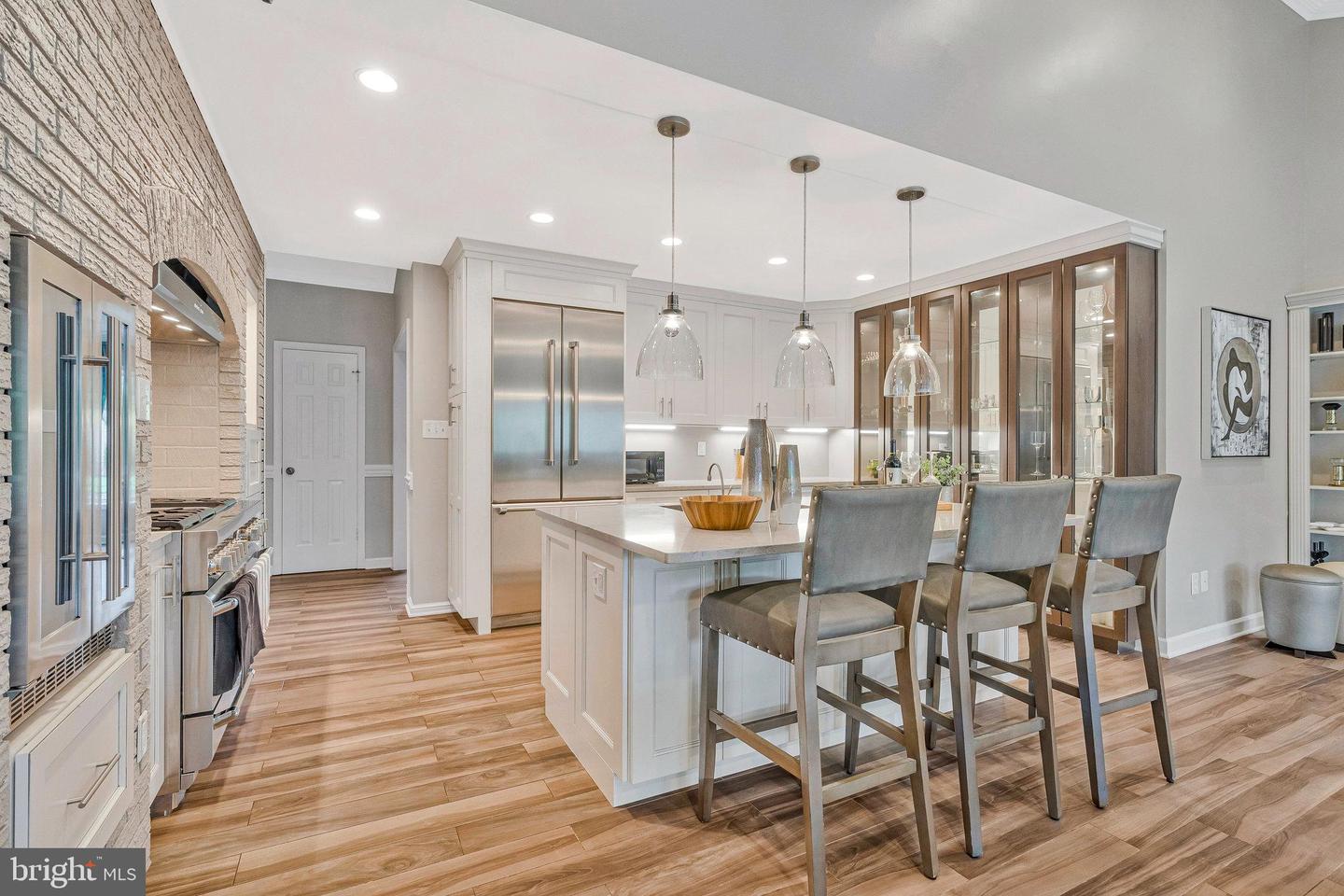 6280 DUNAWAY CT, MCLEAN, Virginia 22101, 5 Bedrooms Bedrooms, ,4 BathroomsBathrooms,Residential,For sale,6280 DUNAWAY CT,VAFX2260666 MLS # VAFX2260666