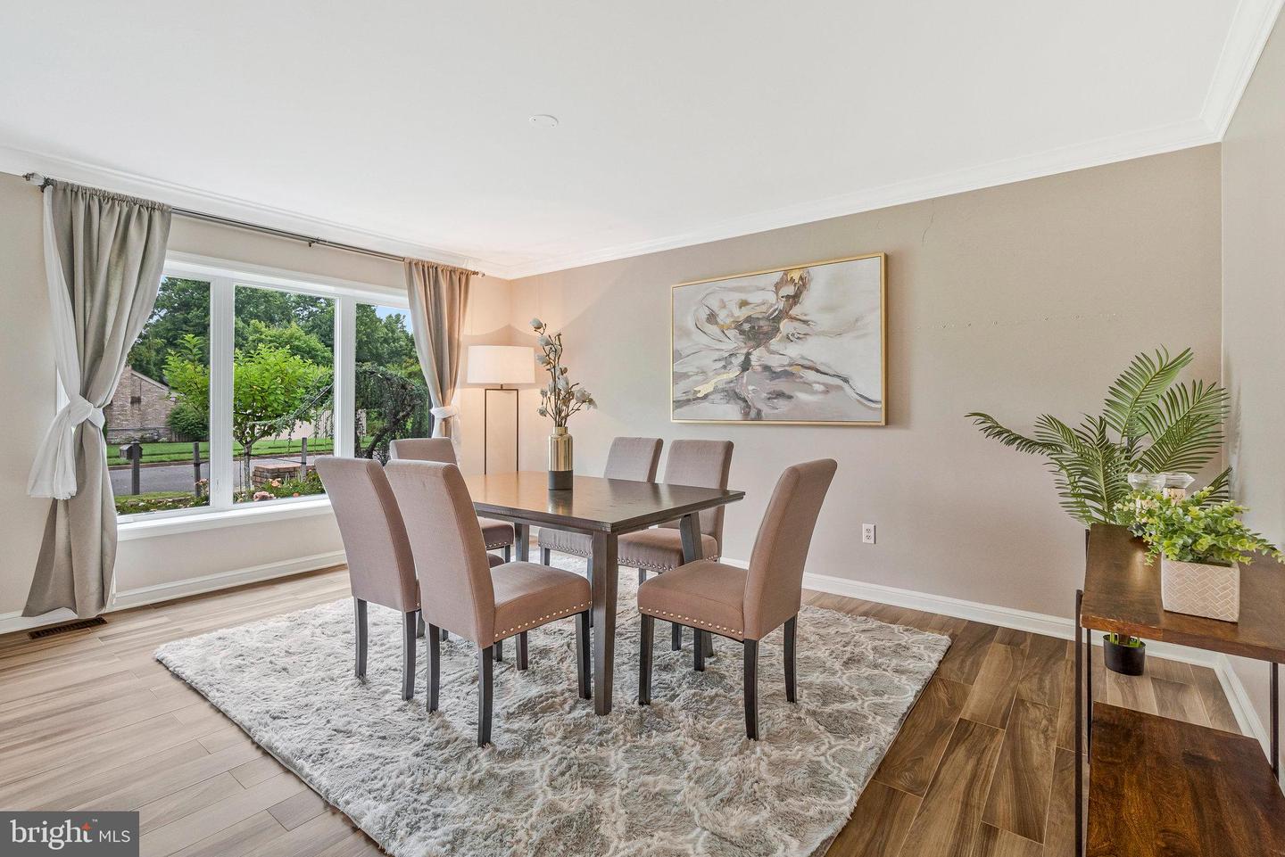 6280 DUNAWAY CT, MCLEAN, Virginia 22101, 5 Bedrooms Bedrooms, ,4 BathroomsBathrooms,Residential,For sale,6280 DUNAWAY CT,VAFX2260666 MLS # VAFX2260666