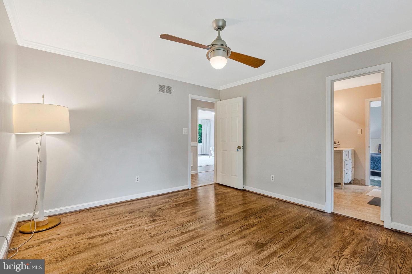 6280 DUNAWAY CT, MCLEAN, Virginia 22101, 5 Bedrooms Bedrooms, ,4 BathroomsBathrooms,Residential,For sale,6280 DUNAWAY CT,VAFX2260666 MLS # VAFX2260666