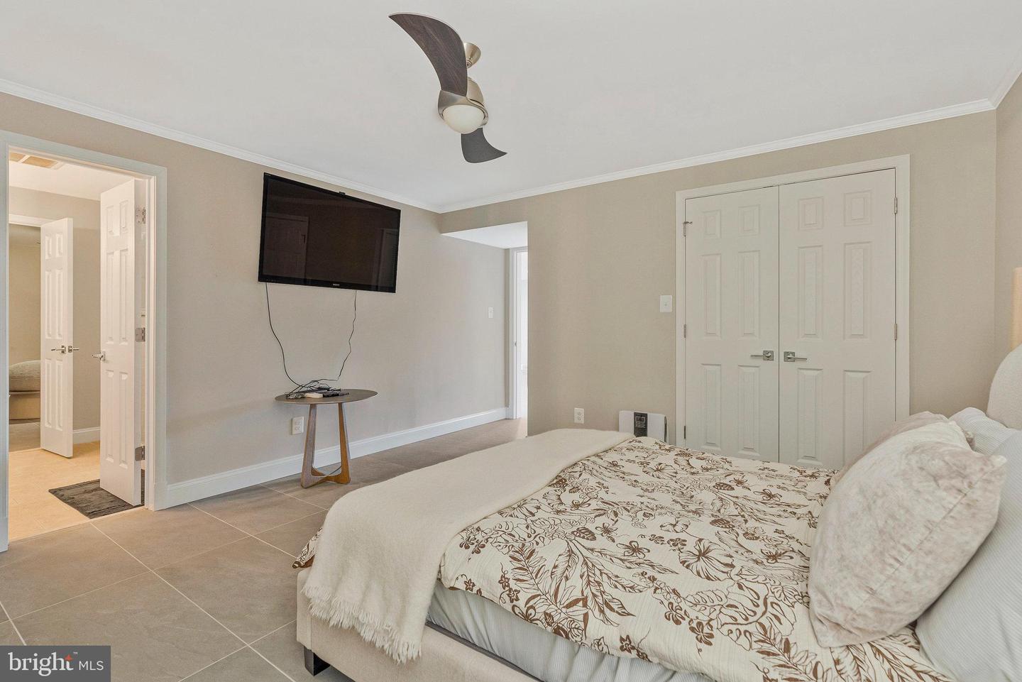 6280 DUNAWAY CT, MCLEAN, Virginia 22101, 5 Bedrooms Bedrooms, ,4 BathroomsBathrooms,Residential,For sale,6280 DUNAWAY CT,VAFX2260666 MLS # VAFX2260666