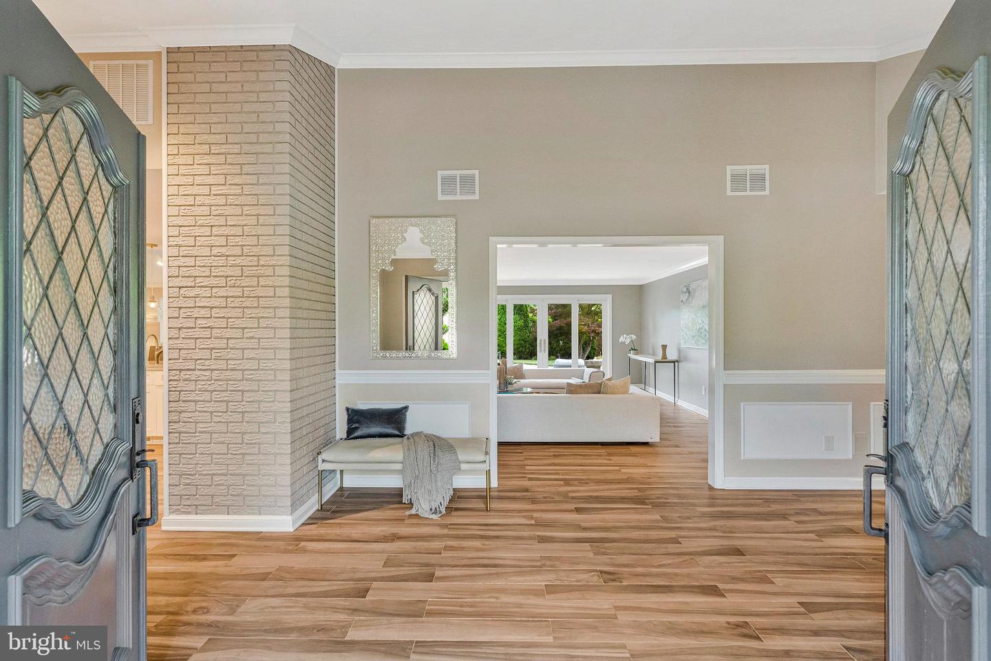 6280 DUNAWAY CT, MCLEAN, Virginia 22101, 5 Bedrooms Bedrooms, ,4 BathroomsBathrooms,Residential,For sale,6280 DUNAWAY CT,VAFX2260666 MLS # VAFX2260666