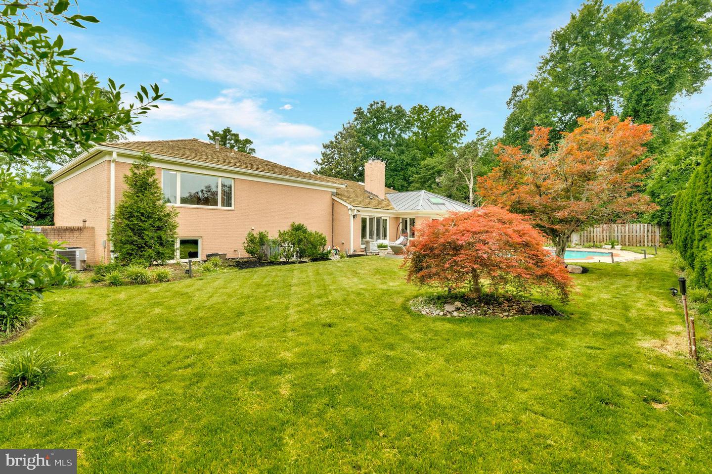 6280 DUNAWAY CT, MCLEAN, Virginia 22101, 5 Bedrooms Bedrooms, ,4 BathroomsBathrooms,Residential,For sale,6280 DUNAWAY CT,VAFX2260666 MLS # VAFX2260666