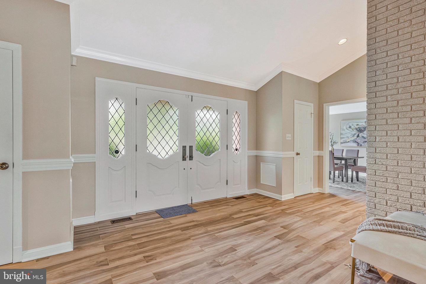 6280 DUNAWAY CT, MCLEAN, Virginia 22101, 5 Bedrooms Bedrooms, ,4 BathroomsBathrooms,Residential,For sale,6280 DUNAWAY CT,VAFX2260666 MLS # VAFX2260666