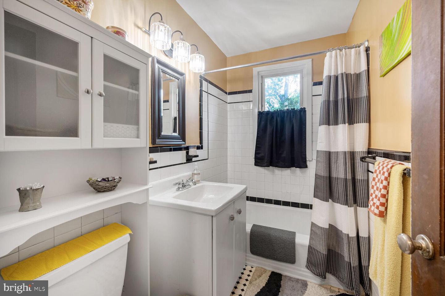2322 40TH PL NW ##301, WASHINGTON, District Of Columbia 20007, 1 Bedroom Bedrooms, ,1 BathroomBathrooms,Residential,For sale,2322 40TH PL NW ##301,DCDC2214766 MLS # DCDC2214766
