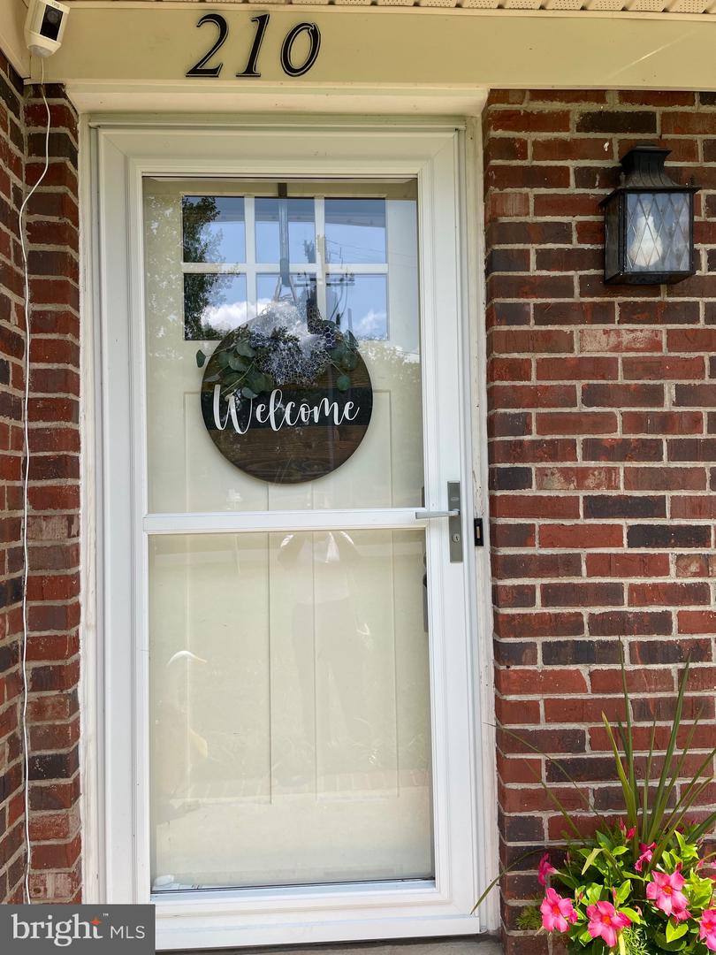 210 RIDGEMORE ST, FREDERICKSBURG, Virginia 22405, 3 Bedrooms Bedrooms, ,2 BathroomsBathrooms,Residential,For sale,210 RIDGEMORE ST,VAST2041742 MLS # VAST2041742