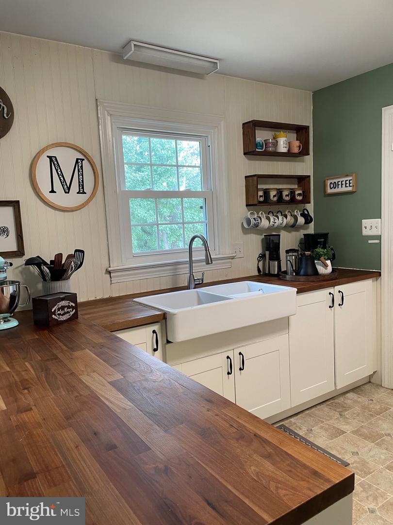 210 RIDGEMORE ST, FREDERICKSBURG, Virginia 22405, 3 Bedrooms Bedrooms, ,2 BathroomsBathrooms,Residential,For sale,210 RIDGEMORE ST,VAST2041742 MLS # VAST2041742