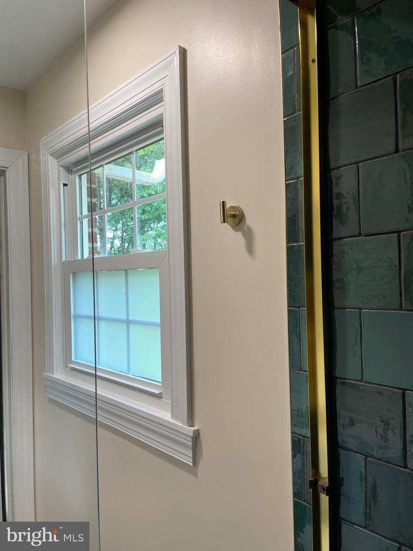 210 RIDGEMORE ST, FREDERICKSBURG, Virginia 22405, 3 Bedrooms Bedrooms, ,2 BathroomsBathrooms,Residential,For sale,210 RIDGEMORE ST,VAST2041742 MLS # VAST2041742