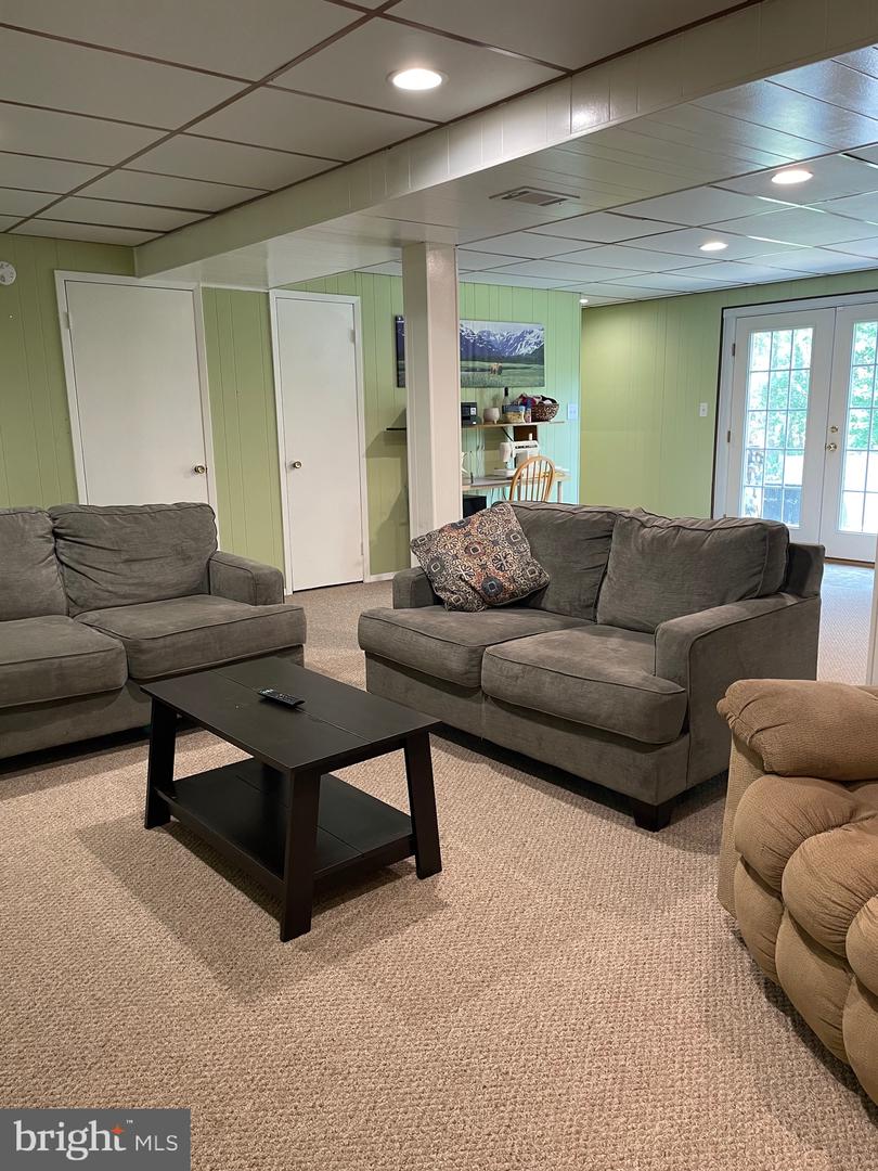 210 RIDGEMORE ST, FREDERICKSBURG, Virginia 22405, 3 Bedrooms Bedrooms, ,2 BathroomsBathrooms,Residential,For sale,210 RIDGEMORE ST,VAST2041742 MLS # VAST2041742