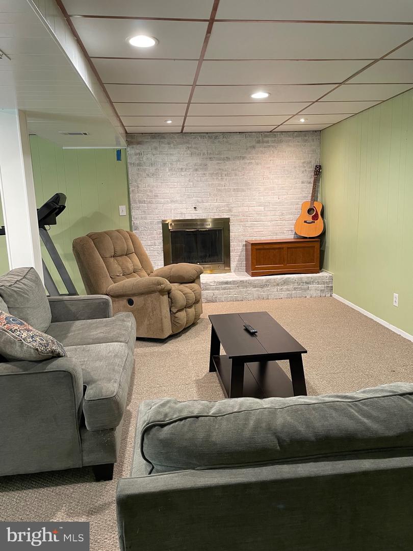 210 RIDGEMORE ST, FREDERICKSBURG, Virginia 22405, 3 Bedrooms Bedrooms, ,2 BathroomsBathrooms,Residential,For sale,210 RIDGEMORE ST,VAST2041742 MLS # VAST2041742