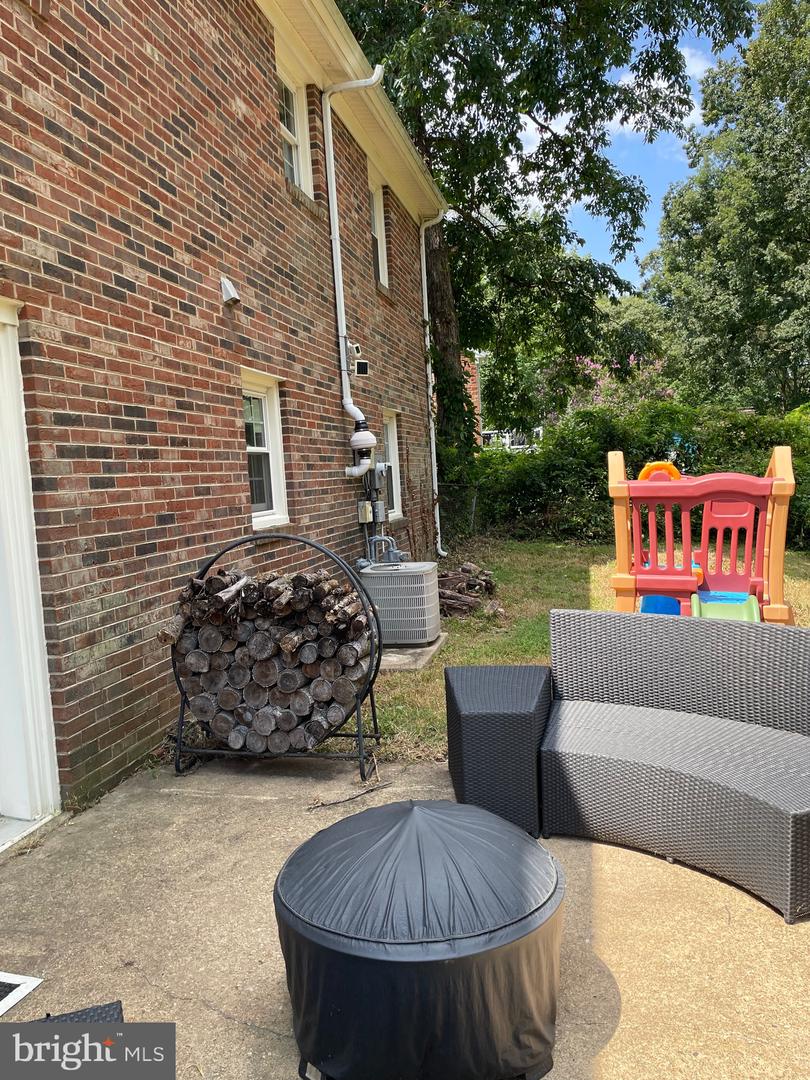 210 RIDGEMORE ST, FREDERICKSBURG, Virginia 22405, 3 Bedrooms Bedrooms, ,2 BathroomsBathrooms,Residential,For sale,210 RIDGEMORE ST,VAST2041742 MLS # VAST2041742