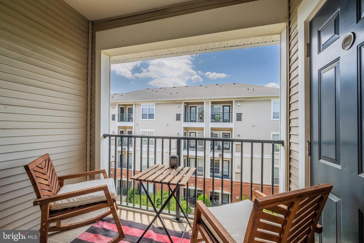4860 EISENHOWER AVE #482, ALEXANDRIA, Virginia 22304, 1 Bedroom Bedrooms, ,1 BathroomBathrooms,Residential,For sale,4860 EISENHOWER AVE #482,VAAX2048512 MLS # VAAX2048512