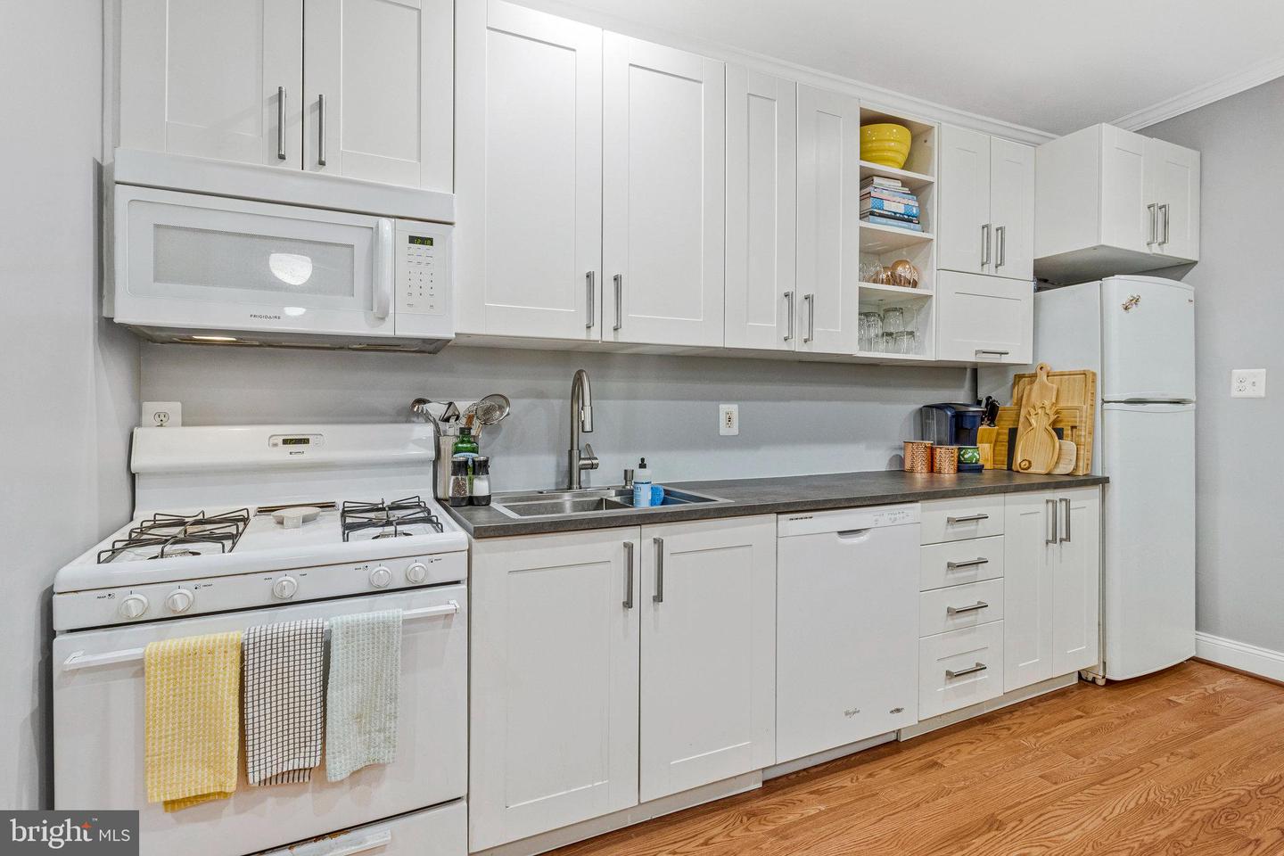 1602 ISHERWOOD ST NE #3, WASHINGTON, District Of Columbia 20002, 2 Bedrooms Bedrooms, ,1 BathroomBathrooms,Residential,For sale,1602 ISHERWOOD ST NE #3,DCDC2214840 MLS # DCDC2214840