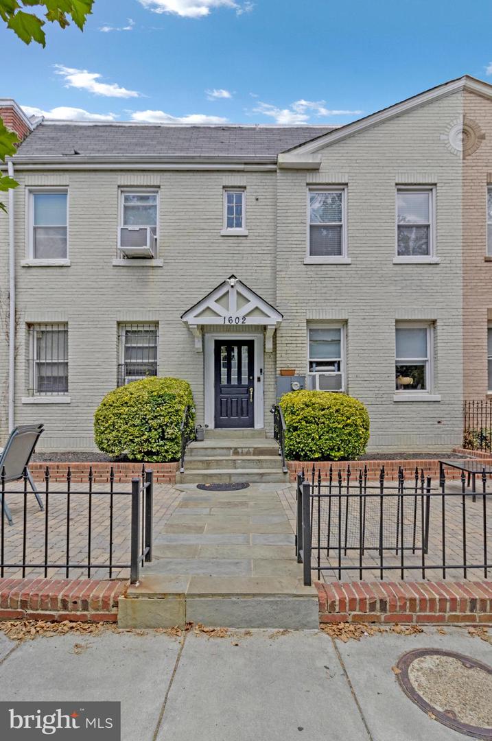 1602 ISHERWOOD ST NE #3, WASHINGTON, District Of Columbia 20002, 2 Bedrooms Bedrooms, ,1 BathroomBathrooms,Residential,For sale,1602 ISHERWOOD ST NE #3,DCDC2214840 MLS # DCDC2214840