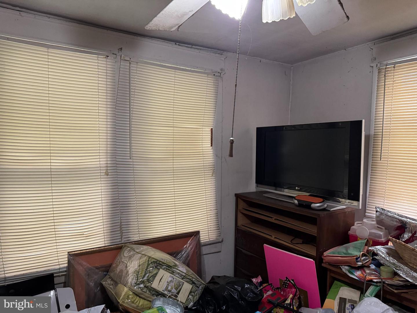 2874 PERRY ST NE, WASHINGTON, District Of Columbia 20018, 2 Bedrooms Bedrooms, 7 Rooms Rooms,2 BathroomsBathrooms,Residential,For sale,2874 PERRY ST NE,DCDC2214846 MLS # DCDC2214846